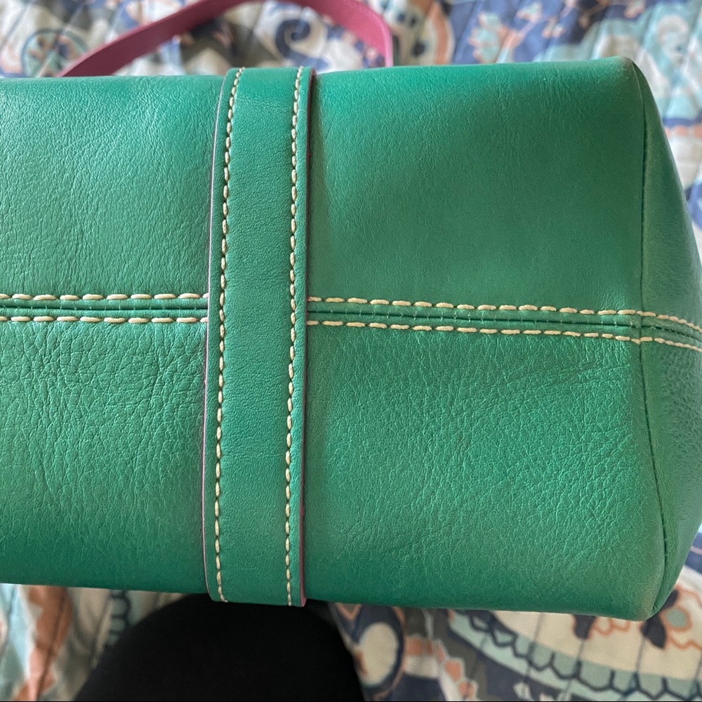 Dooney and Bourke heart buckle bag - Picture 10 of 16